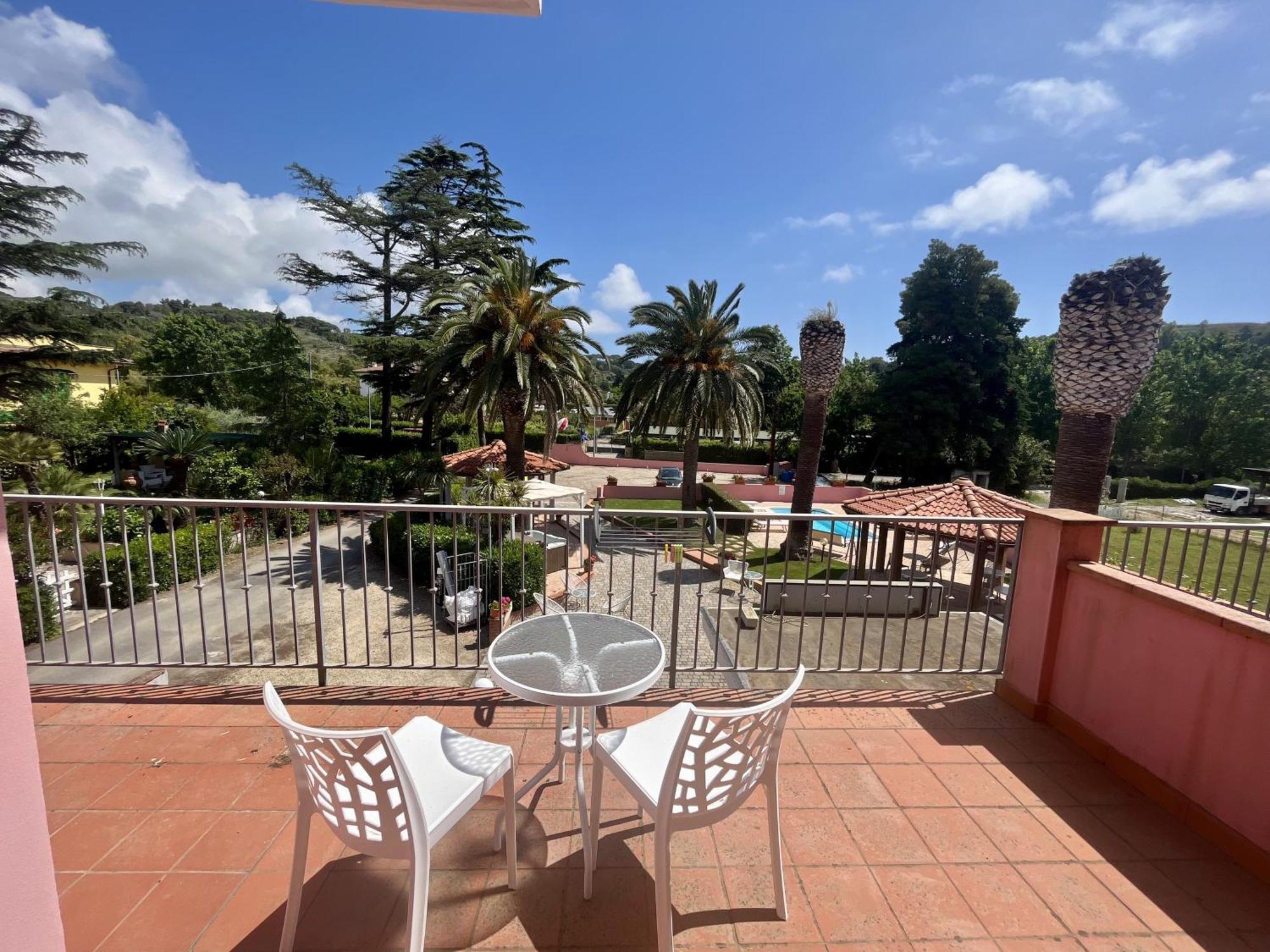 Hotel Villa Rosa Порт-Аццурро Экстерьер фото